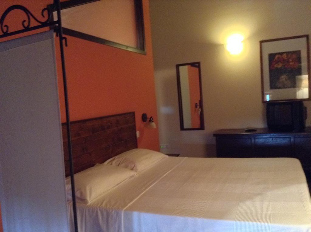 Country House Binnella Cingoli Zimmer foto